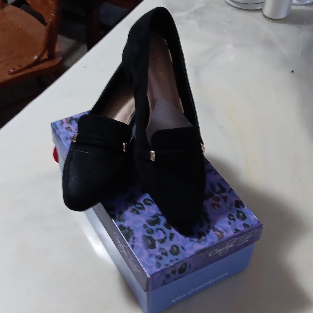 Black Flat Shoes
